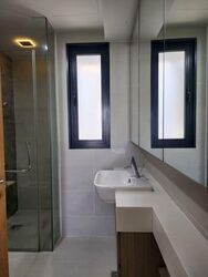 The Lakefront Residences (D22), Condominium #557954301